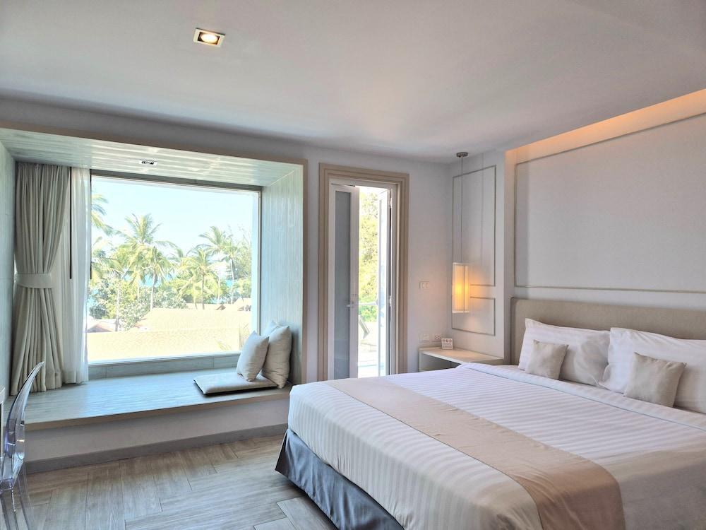 The Bloc Hotel Phuket Room Type - Deluxe Sea Side