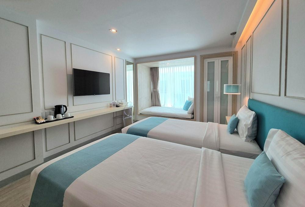The Bloc Hotel Phuket Room Type - Deluxe Triple Room The Bloc Hotel Phuket Room Type - Deluxe Triple Room