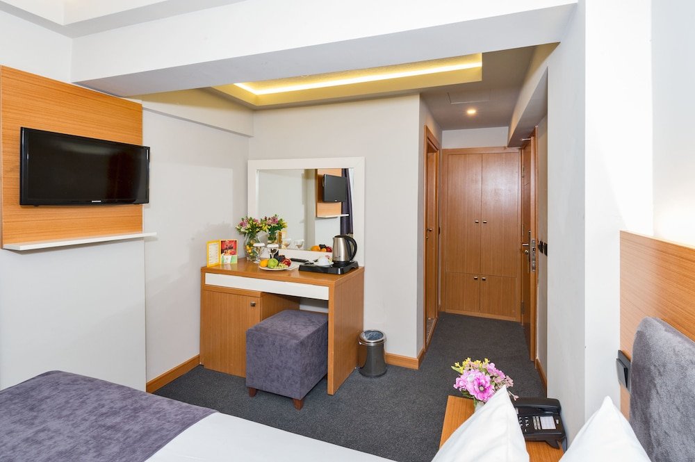 Bergama Hotel Istanbul Price Address Reviews