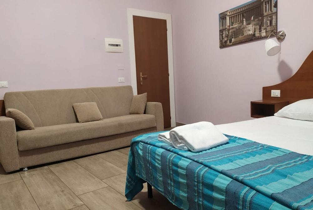 New Paradise Room Type - Family Quadruple Room