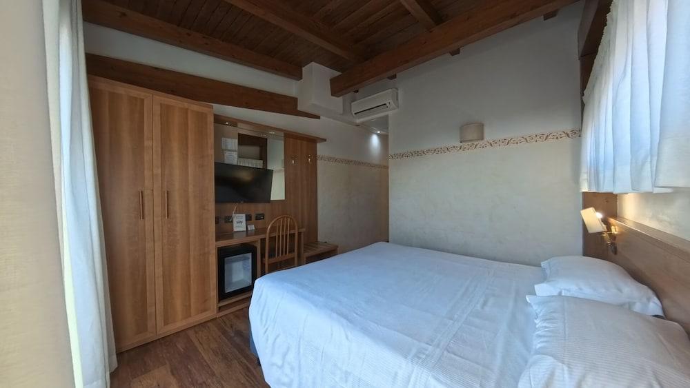 Hotel Aurora Room Type - Superior Double Room