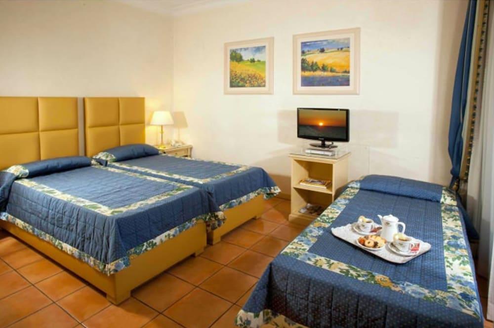 Piccolo Borgo Room Type - Triple Room, Patio