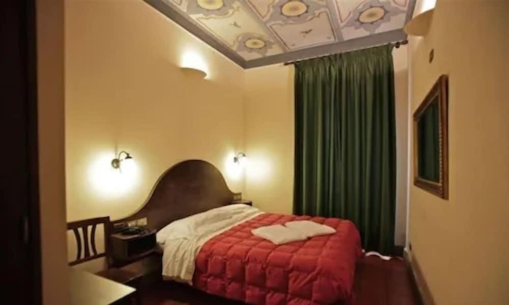 Hotel Panda Room Type - Double Room