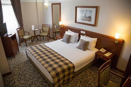 Dila Hotel - Tap to explore photos