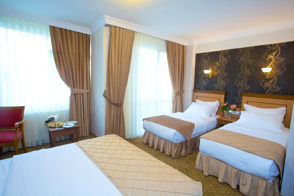 Grand Unal Hotel Room Type - Standard Triple Room