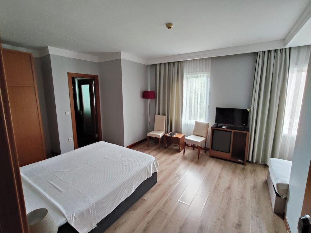 Dragos Island Hotel Room Type - Triple Room