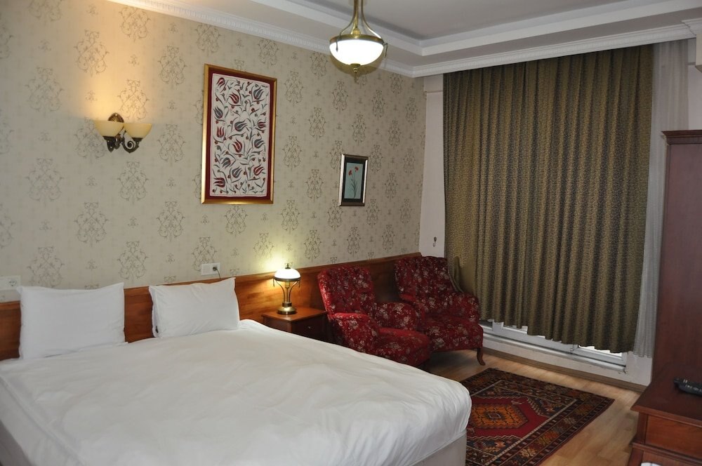 Basileus Hotel Room Type - Economy Triple Room, Basement Level