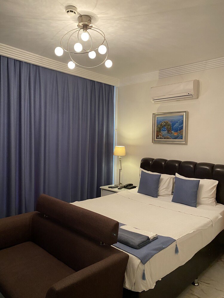 My Kent Hotel - Tap to explore photos