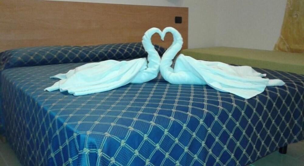 SunMoon Room Type - Standard Double or Twin Room