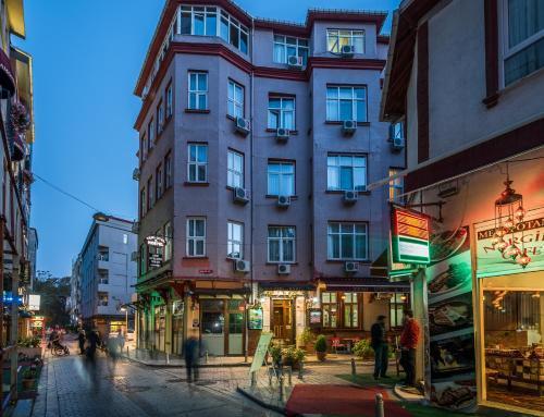 Yeni Hotel - Tap to explore photos