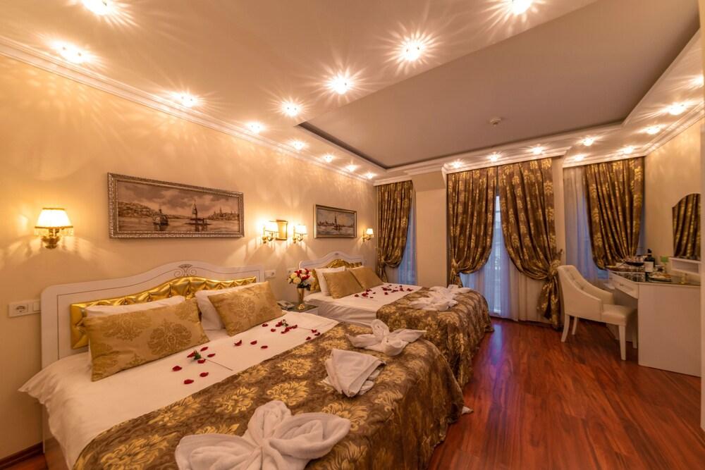 Charm Hotel Room Type - Suite 4 Adults
