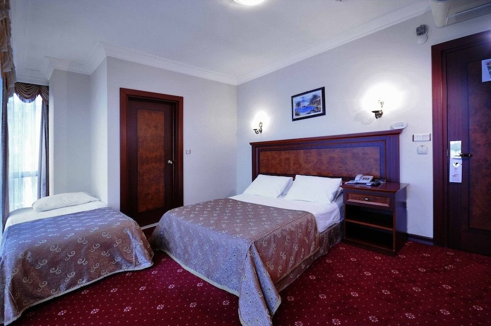 Grand Eyuboglu Hotel - Tap to explore photos