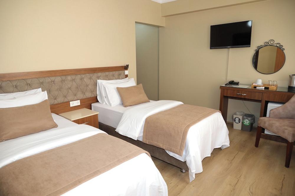 Ramparts Room Type - Twin Room, 2 Twin Beds, Non Smoking, City View