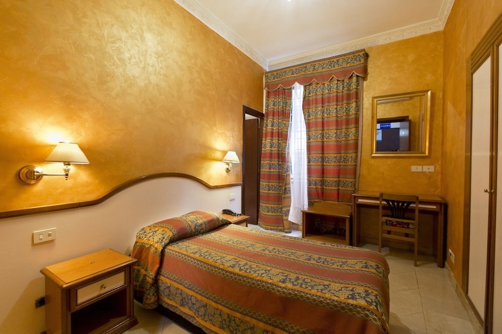 Hotel Lella Room Type - Basic Double Room, 1 Double Bed