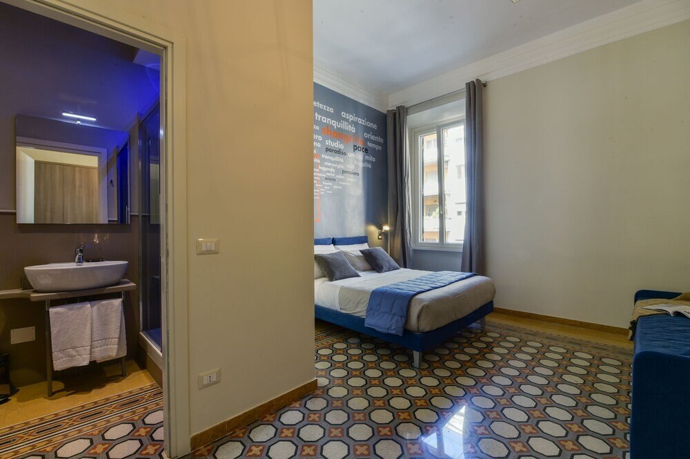 The Pope's Window Room Type - Triple Room