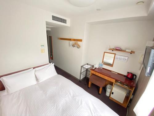 Web Hotel Tokyo Asakusabashi Room Type - Double Room with Small Double Bed - Non-Smoking - No Daily Cleaning Web Hotel Tokyo Asakusabashi Room Type - Double Room with Small Double Bed - Non-Smoking - No Daily Cleaning