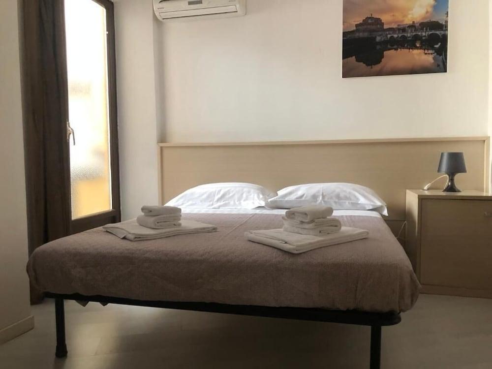 The Colours of Rome Room Type - Economy Room