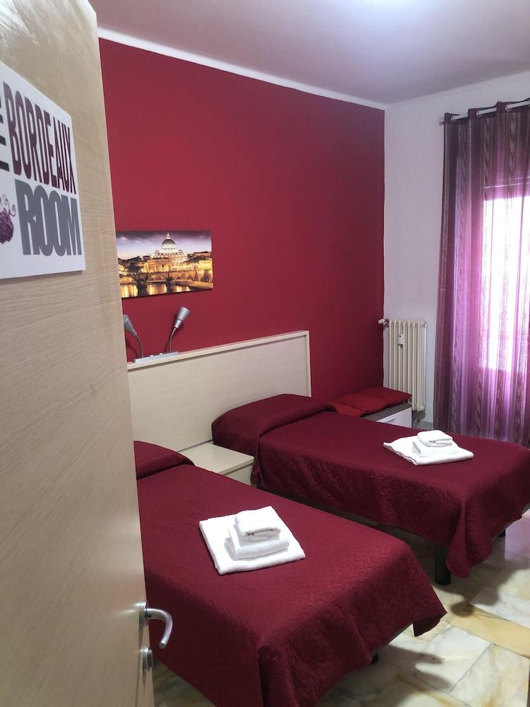 The Colours of Rome Room Type - Classic Triple Room