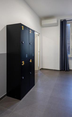 Hostel Melting Pot Rome Room Type - Bed in 8-Bed Mixed Dormitory Room