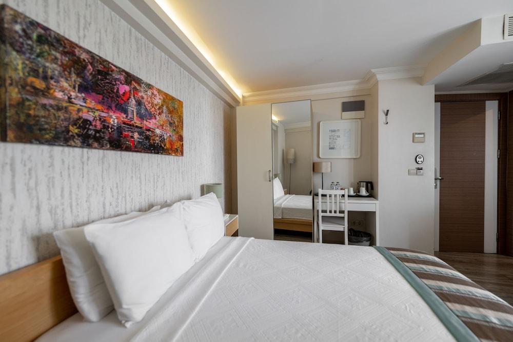 Elanaz Hotel Room Type - Bosphorus View Room Elanaz Hotel Room Type - Bosphorus View Room