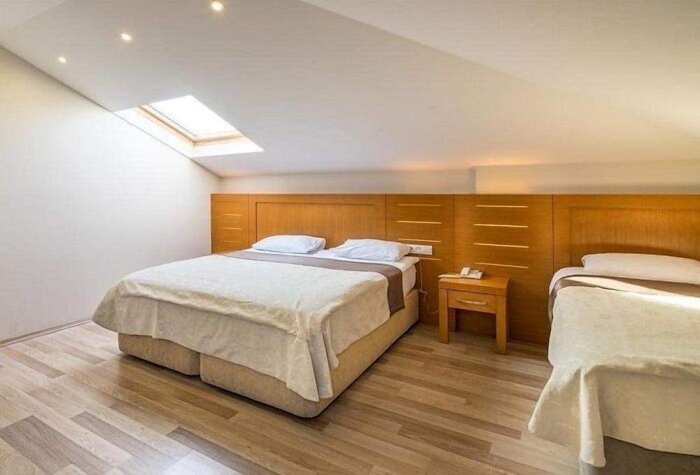 My Rose Hotel Room Type - Standard Triple Room