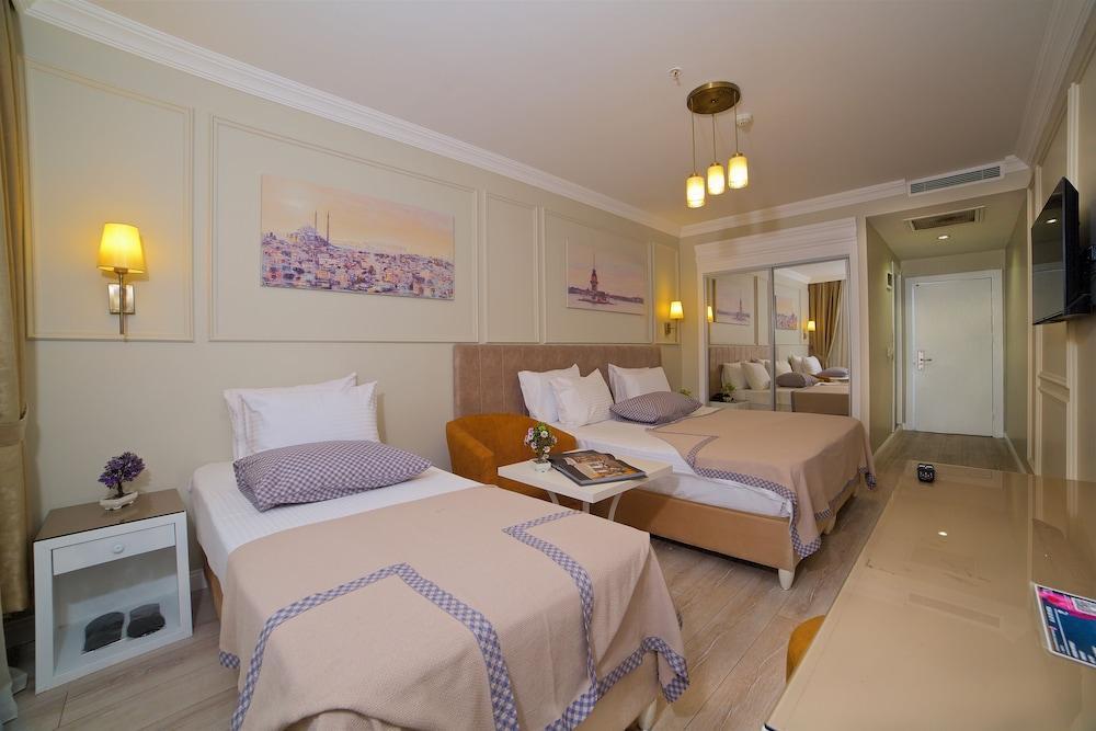 Villa Vanilla Hotel Room Type - Standard Triple Room