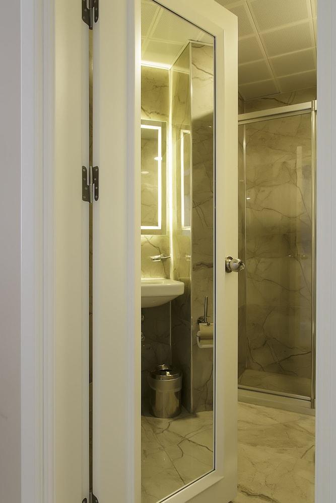 Vatan Asur Otel Room Type - Deluxe Double Room