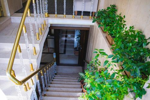 Mekke Hotel Istanbul - Tap to explore photos