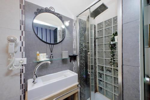 Vatican Suites - The Luxury Leading Accommodation in Rome Room Type - Superior Twin Room with City View Vatican Suites - The Luxury Leading Accommodation in Rome Room Type - Superior Twin Room with City View