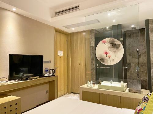 PACO Hotel Guangzhou Dongfeng Road Branch - Tap to explore photos