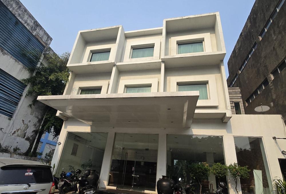 N2 Hotel Gunung Sahari