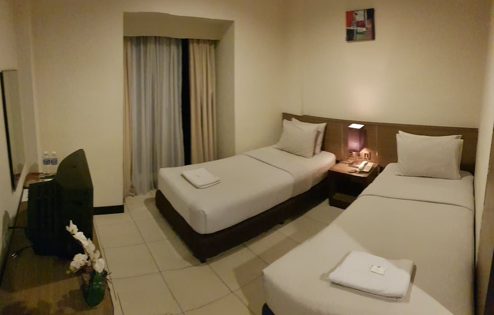 N2 Hotel Gunung Sahari Room Type - Superior Room