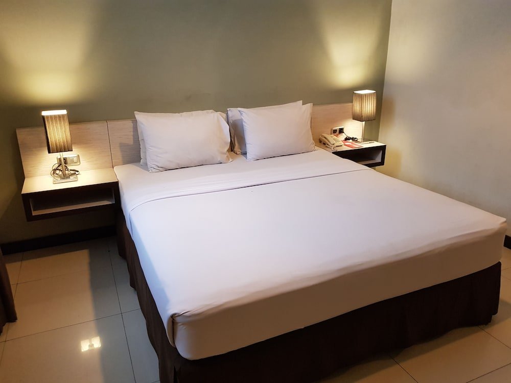 N3 Hotel Zainul Arifin - Tap to explore photos