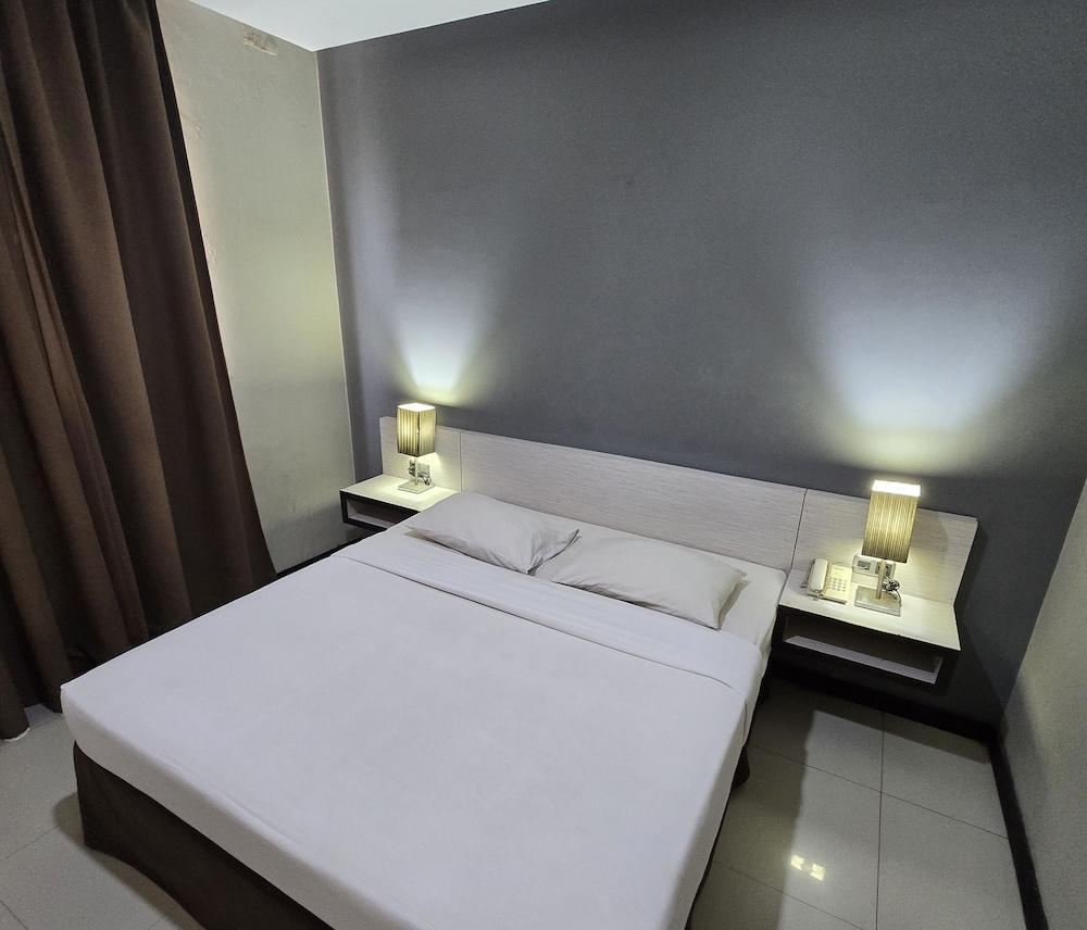N3 Hotel Zainul Arifin - Tap to explore photos