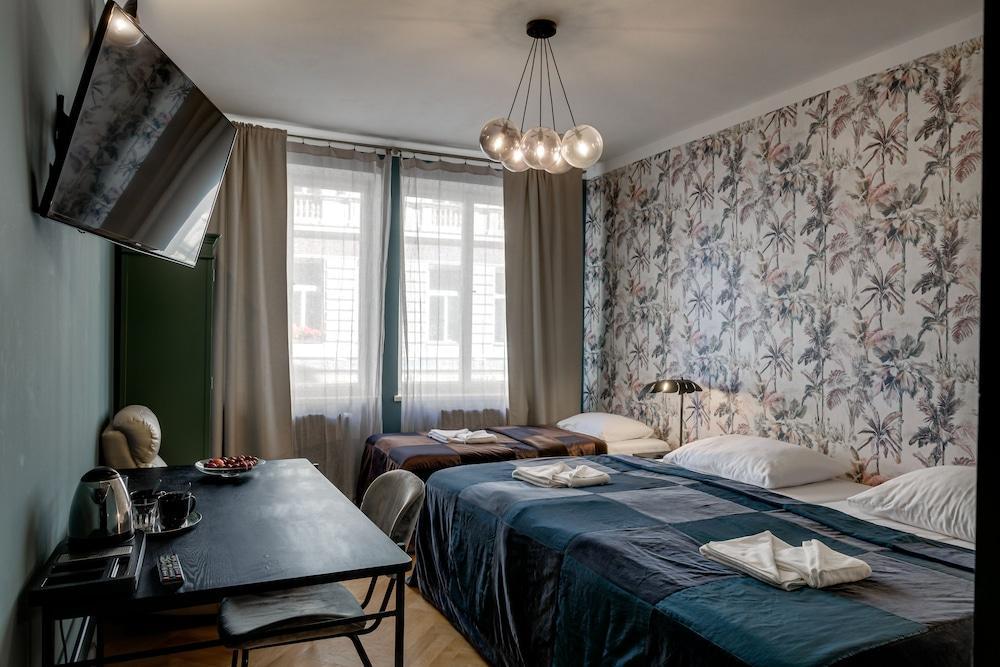 Louren - The Bridge Inn Room Type - City Triple Room