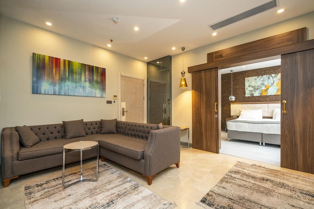 The Gate Ataşehir Finance Centre Room Type - Suite with Garden View