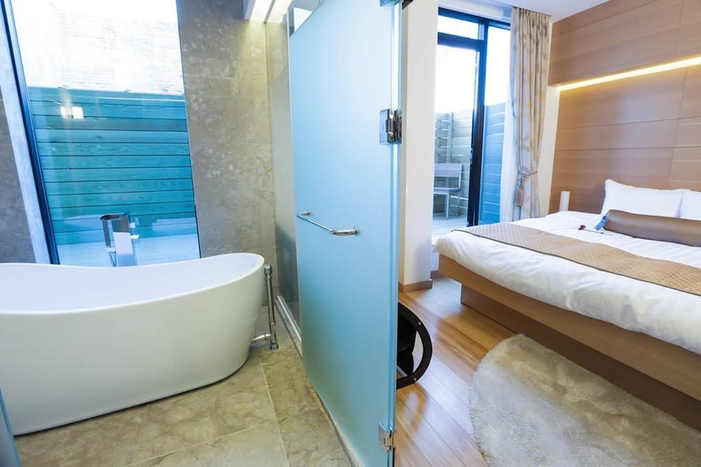 The One Boutique Hotel - Tap to explore photos
