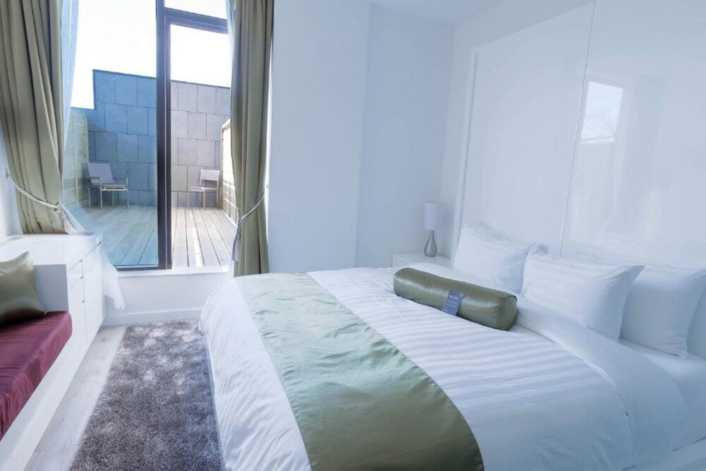 The One Boutique Hotel Room Type - Room, 1 King Bed, Balcony