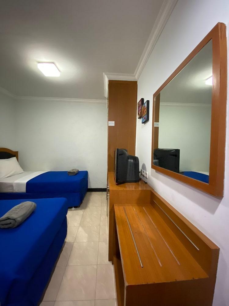 KARSA UTAMA HOTEL Room Type - Standard Double or Twin Room