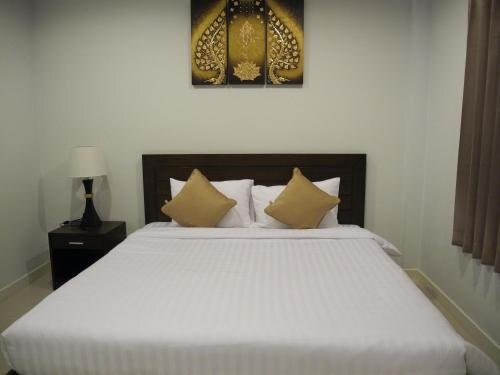 Green House Phuket Room Type - Standard Queen Room