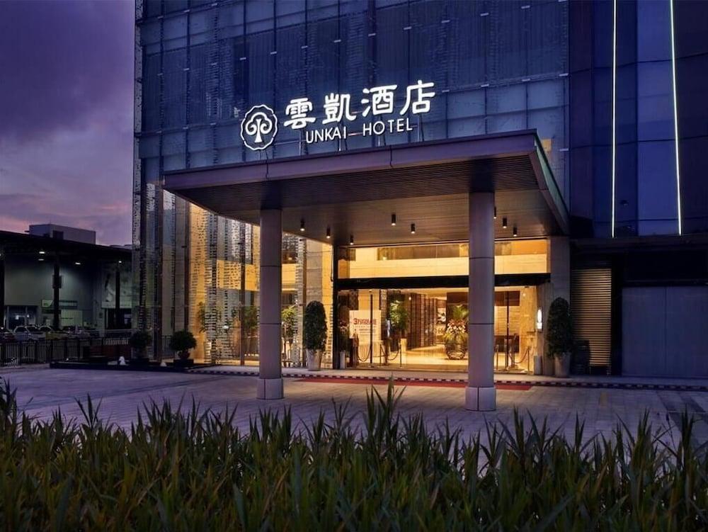 Yunkai Hotel - Tap to explore photos