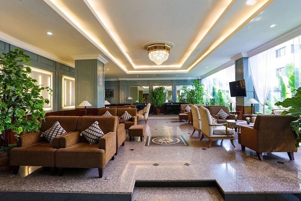 Johns Pardede International Hotel