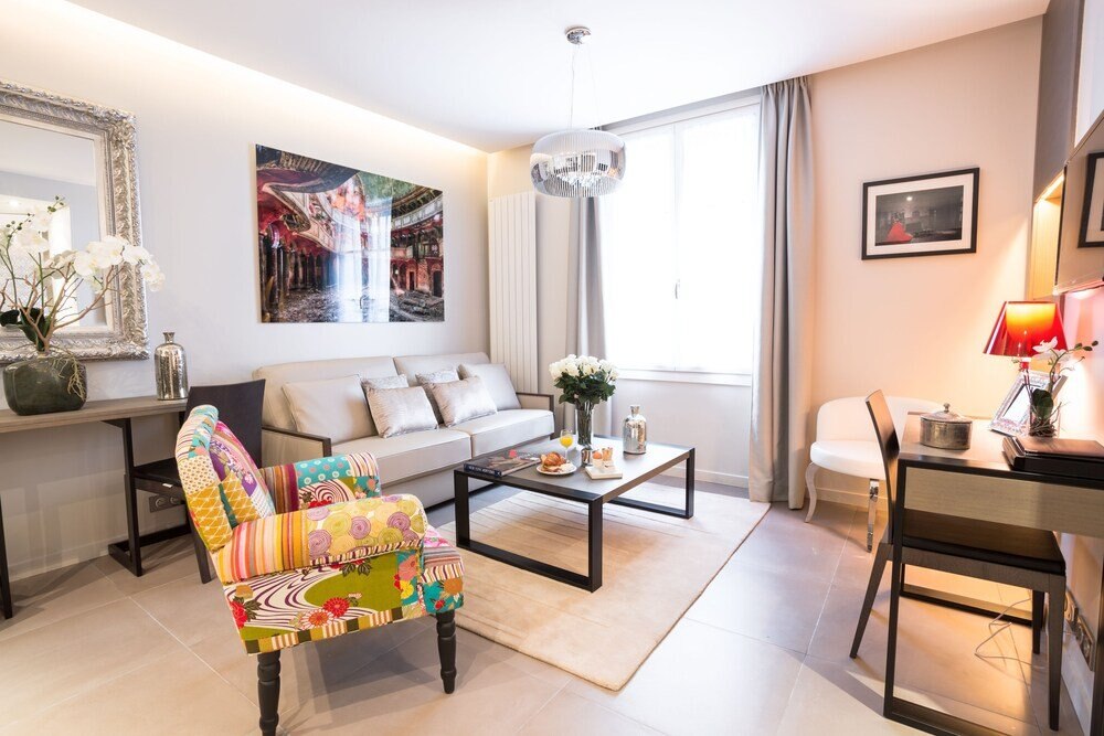 Roi de Sicile Rivoli Room Type - Suite, Annex Building