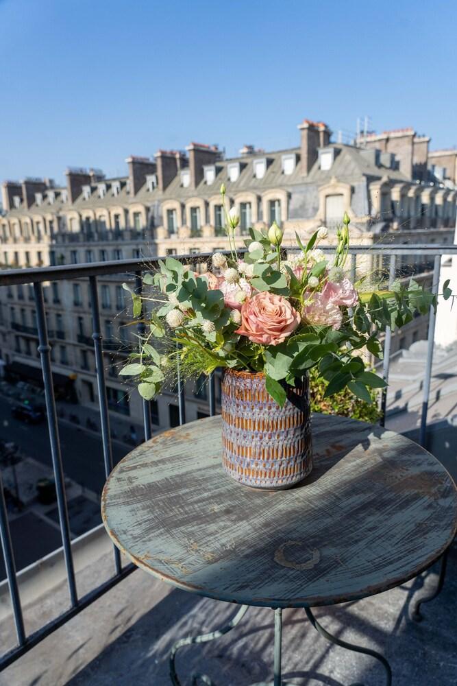 Hotel du Danube Saint Germain Room Type - Superior Double Room with Balcony Hotel du Danube Saint Germain Room Type - Superior Double Room with Balcony