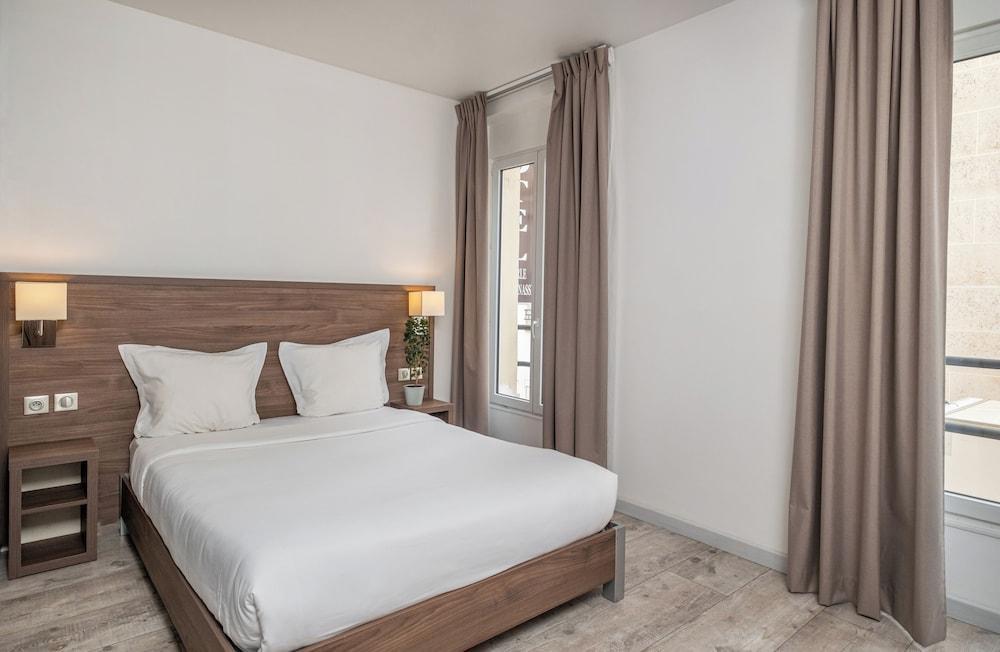 Hotel La Perle Montparnasse Room Type - Comfort Double Room, street side