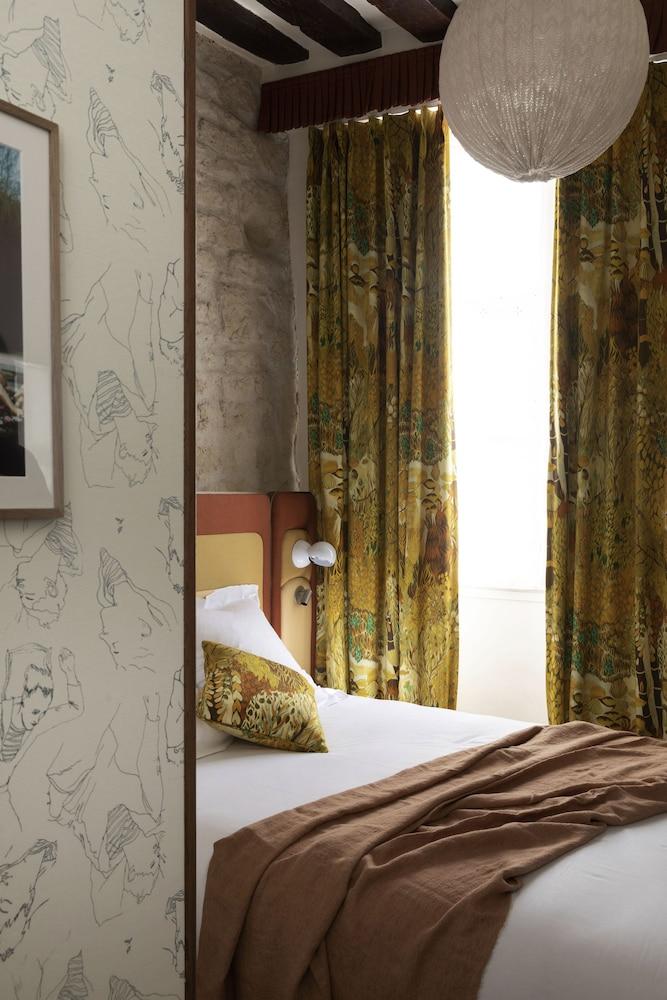 Hotel Saint André des Arts Room Type - Classic Double Room