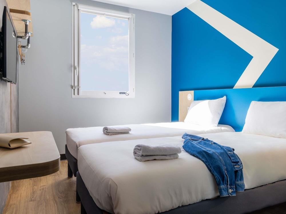 ibis budget Chatillon Paris Ouest Room Type - Standard Room, 2 Twin Beds