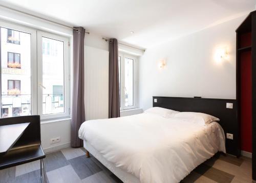 Hotel Mimosa Paris - Tap to explore photos