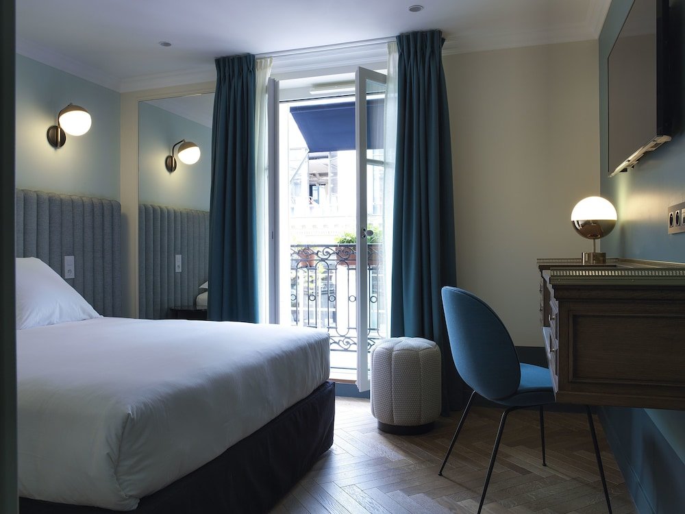 Hotel Bachaumont - Tap to explore photos