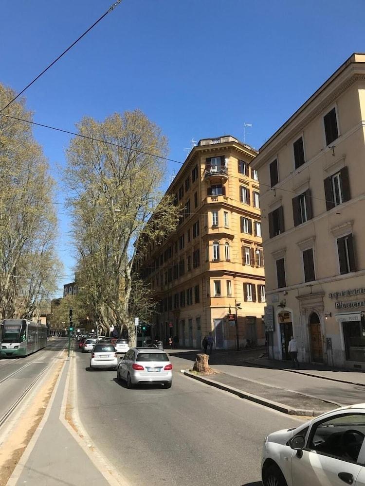 Paola A Trastevere - Tap to explore photos